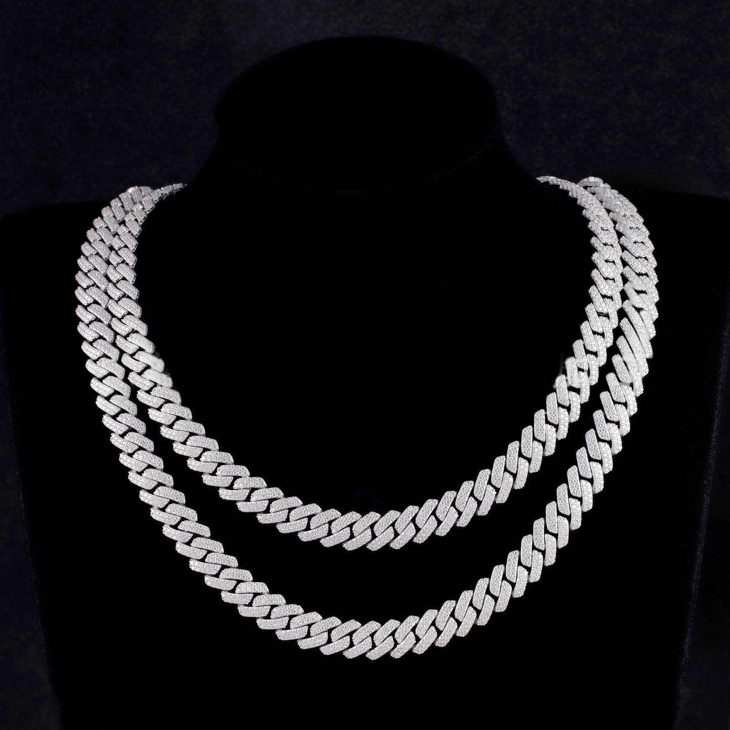 MOISSANITE CUBAN LINK CHAIN WHITE GOLD. Silver 925