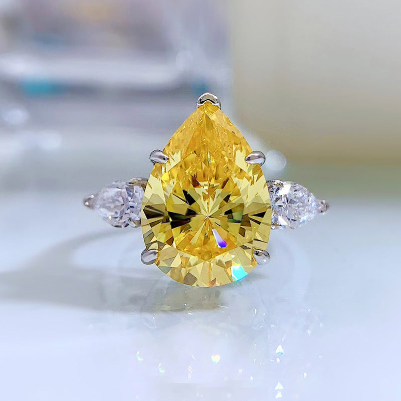 Yellow Crushed Ice Pear Ring