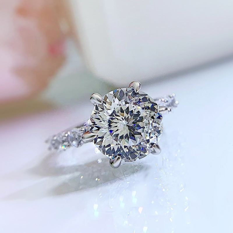 5 Carat Brilliant Round Ring. Faceted Cut Ring