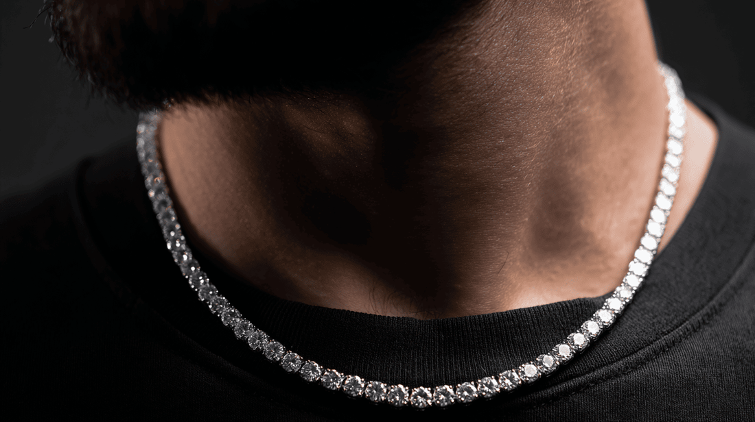 The Ultimate Tennis Necklace Guide (2026): Styling, Size & How to Choose