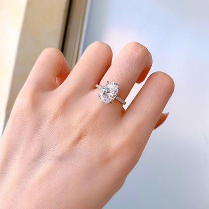 Crushed Ice Oval Cut Ring