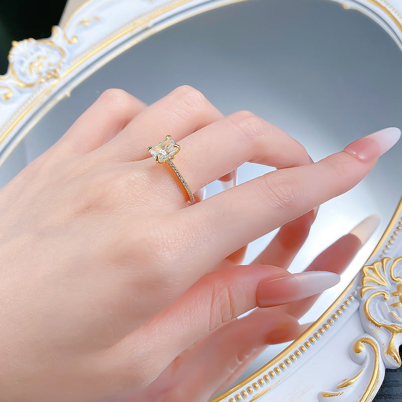 Gold Plated. Silver 925. Arctic Light Hidden Halo Ring