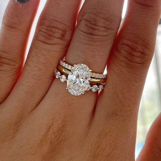 Classic Oval Cut Bridal Set 