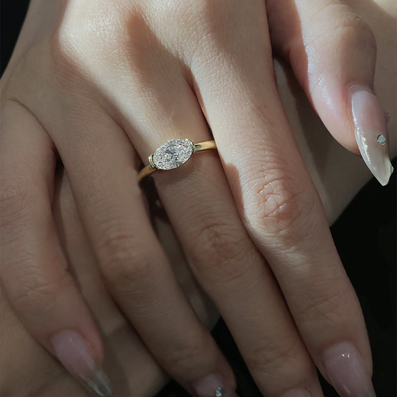 Half Bezel Oval Crushed Ice Silver Ring