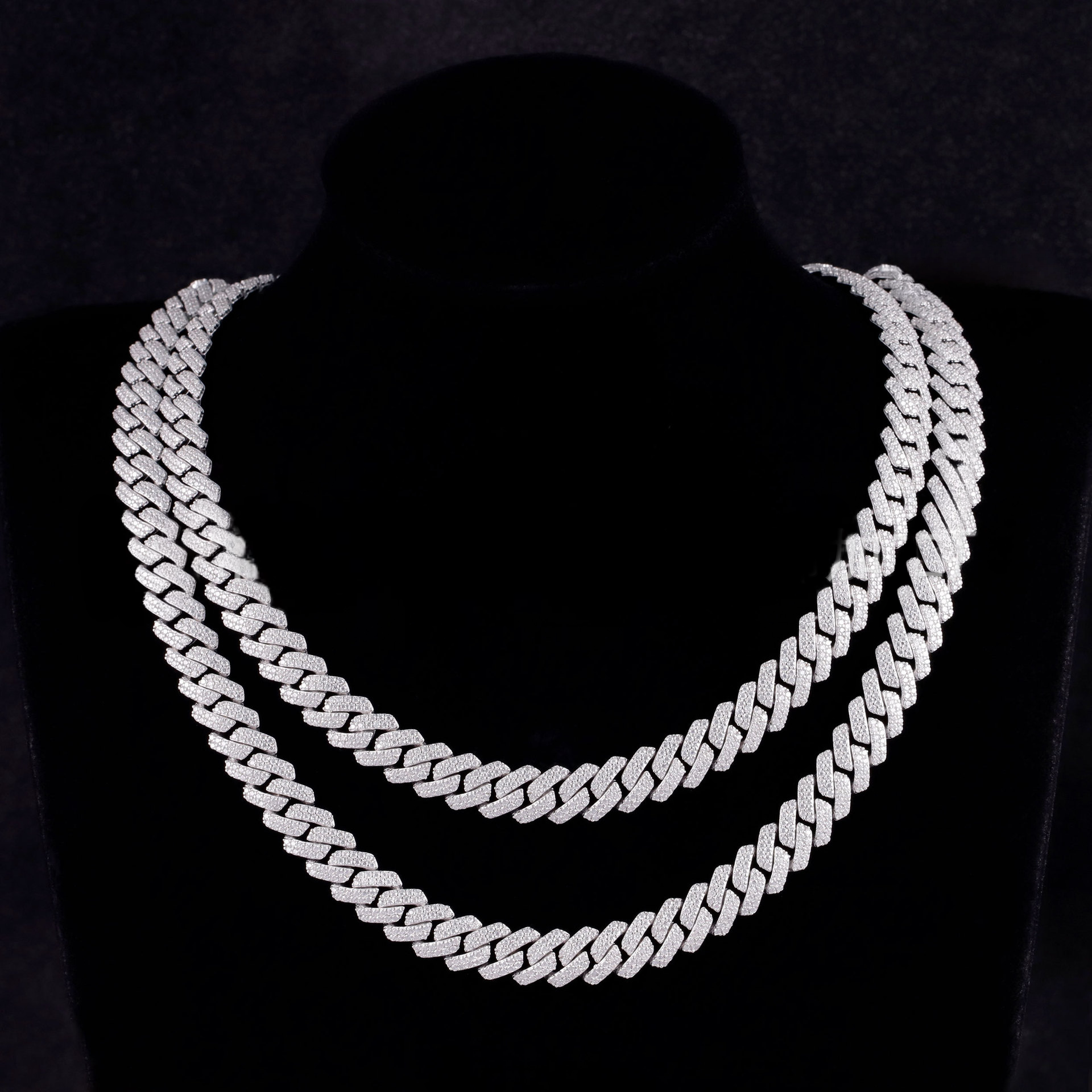 MOISSANITE CUBAN LINK CHAIN WHITE GOLD. Silver 925