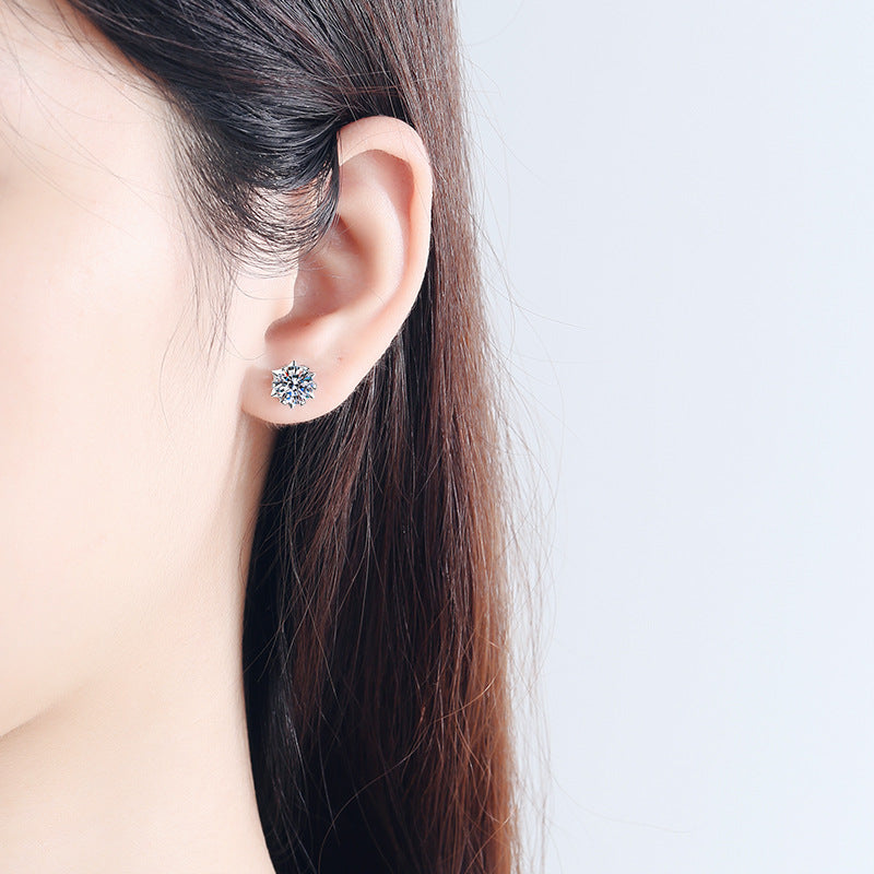  Moissanite Stud Earrings
