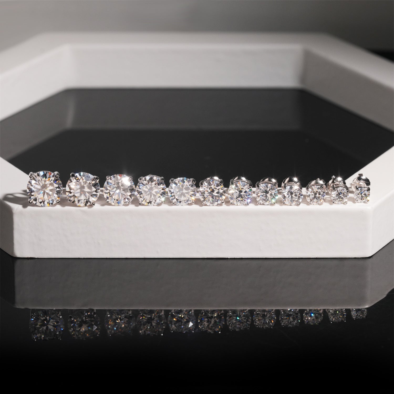 VVS MOISSANITE STUD EARRINGS (ALL SIZES)