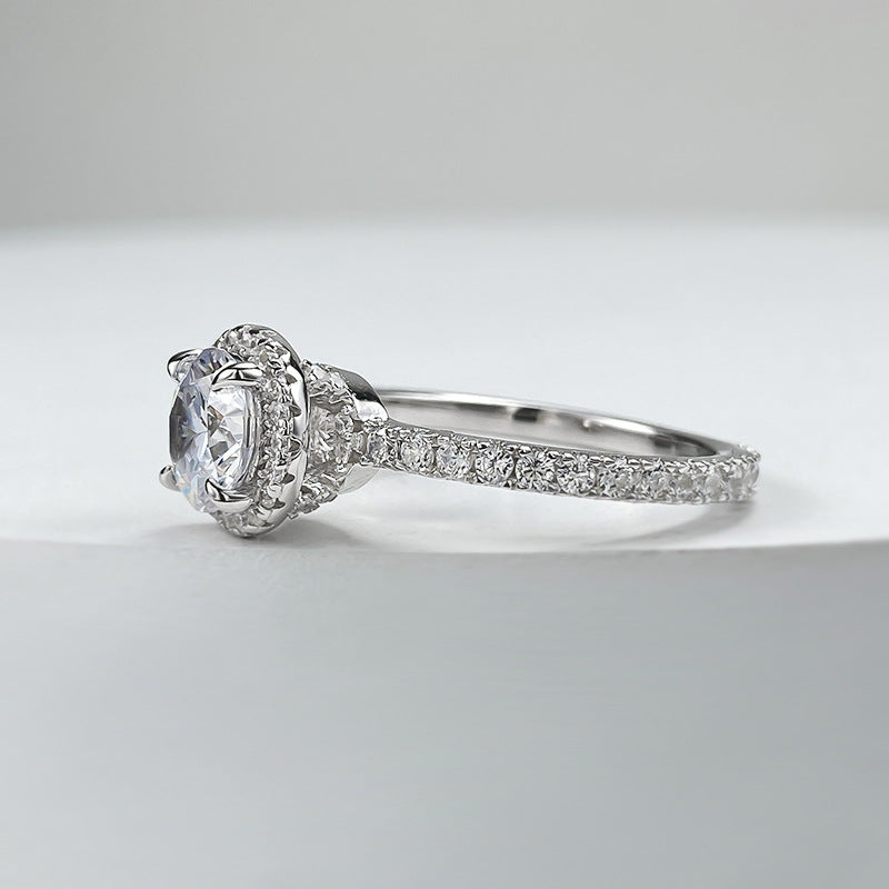 Round Cut Halo Diamond Ring. Silver 925. White Gold Plated