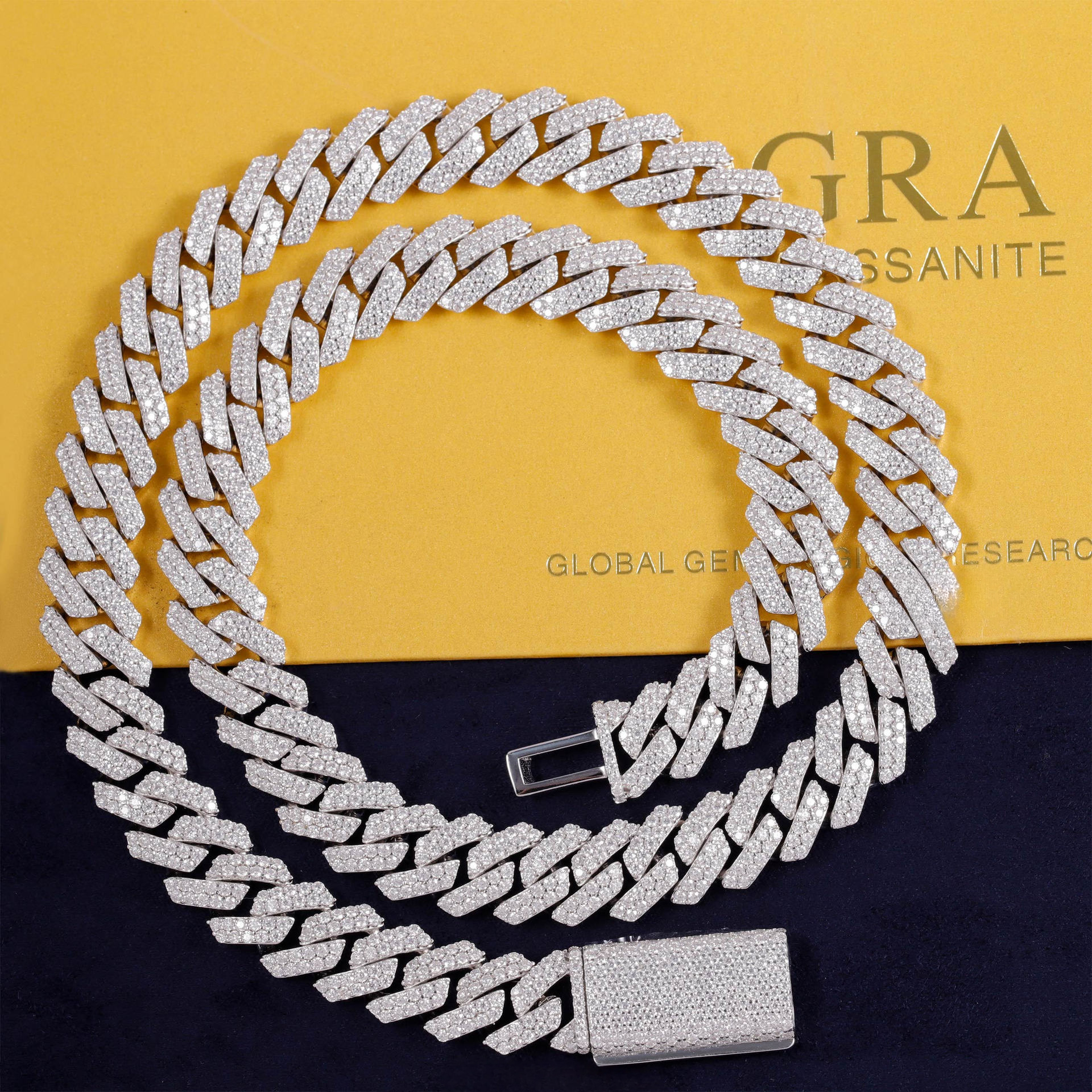 MOISSANITE CUBAN LINK CHAIN WHITE GOLD (ALL SIZES)