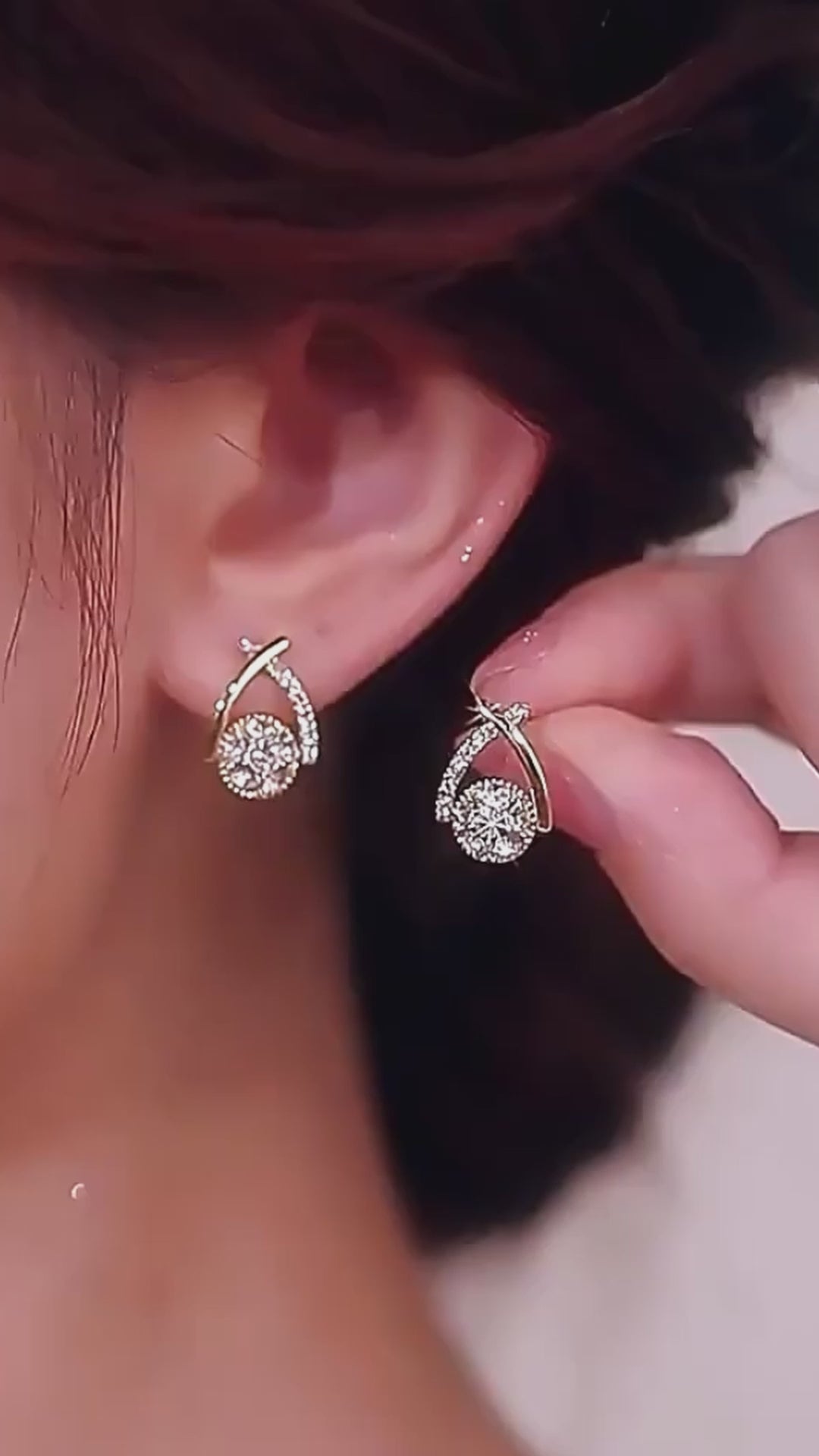 Fishtail Twist Moissanite Stud Earrings