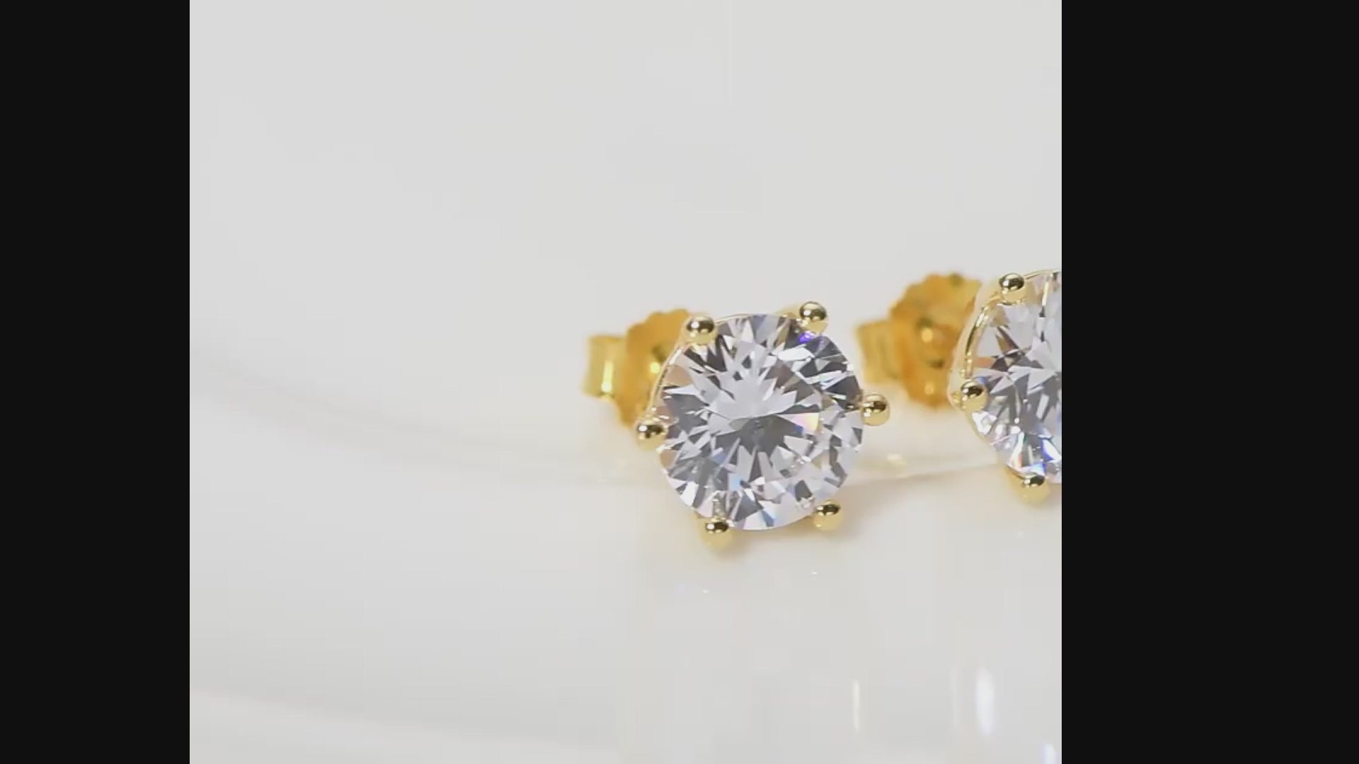 Round Brilliant Moissanite Earrings