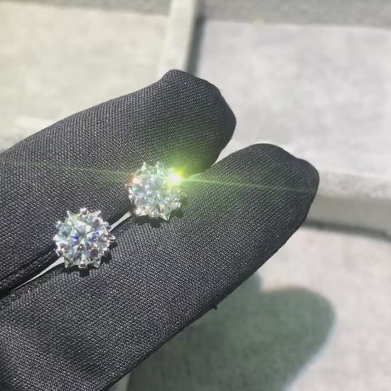 Elegant Six-Claw Moissanite Studs